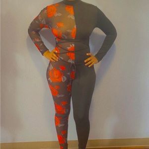 Love me Jumpsuit. Black and red with roses 💋